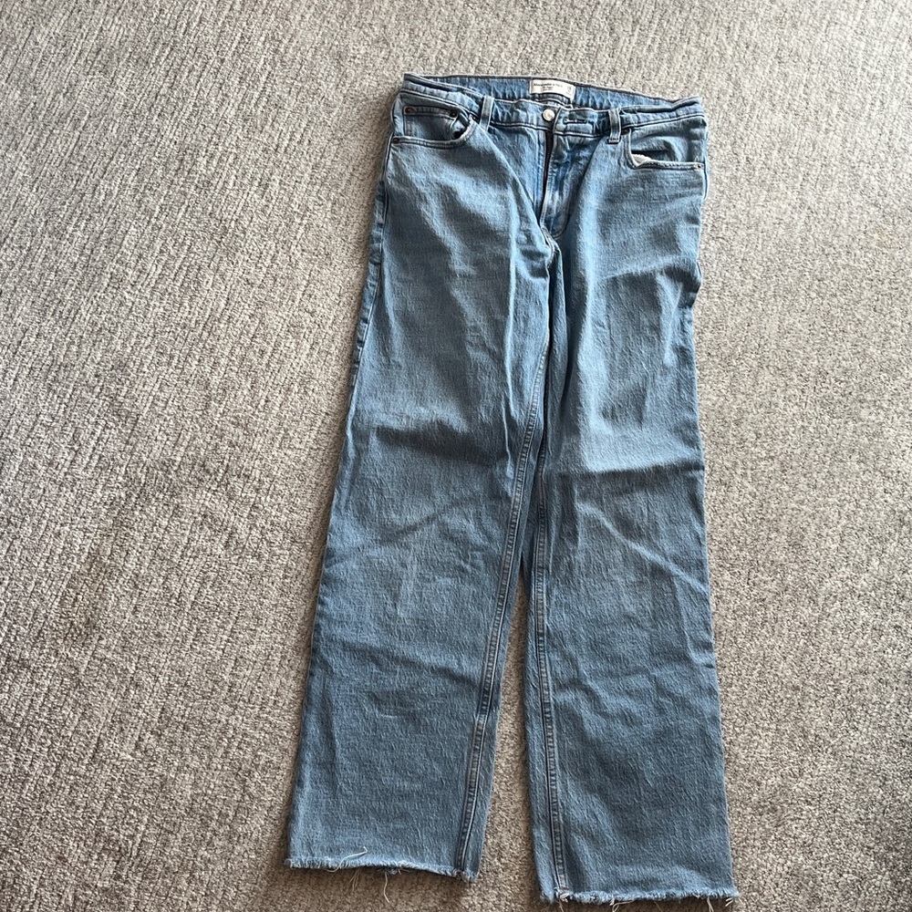 Abercrombie & Fitch Baggy Low Rise Jeans
